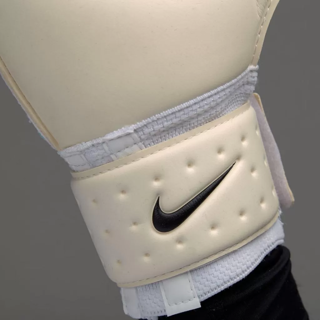 Nike GK Vapor Grip 3 /профессиональные перчатки для вратаря